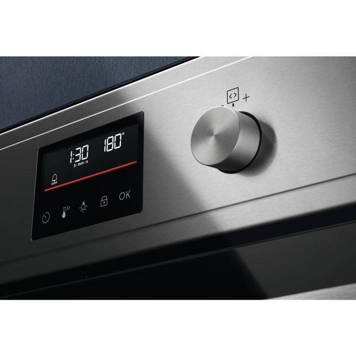 EXplore LED дисплей и управление на Electrolux EOF4P56X