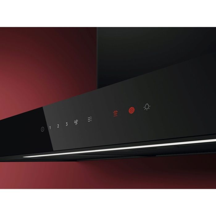Сензорно управление на AEG NDB6791HB с бели символи и червени индикатори